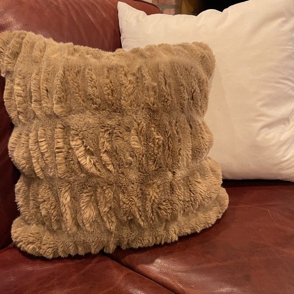 Pottery Barn Bedding Pottery Barn Faux Fur Ruched Pillow Cover 8
